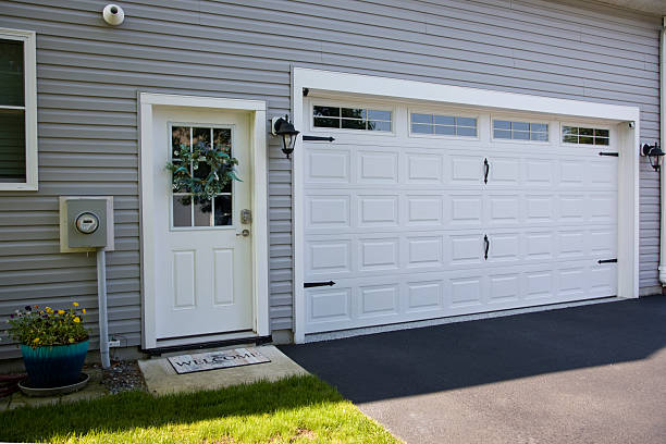 24/7 Emergency Garage Door Panel Replacement experts in Garfield County County, UT